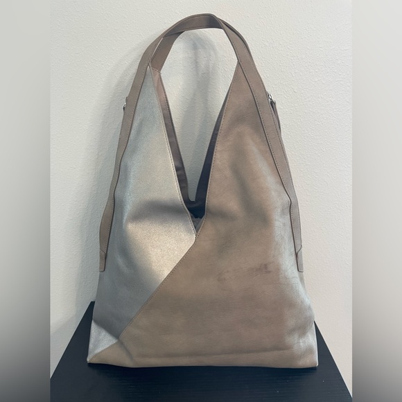 Stella and Dot Criss Cross Hobo Bag - Picture 3 of 10